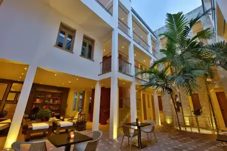 Billini, Historic Luxury