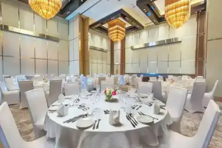 Taj Jumeirah Lakes Towers - 20