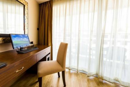 Nova Gold by Compass Hospitality - 9