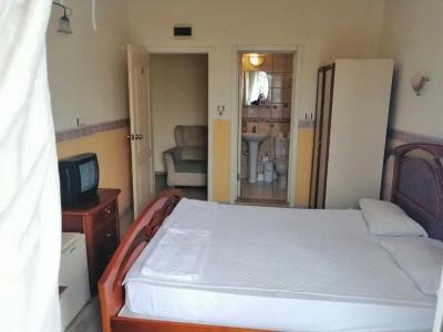 Kleopatra Saray - 44