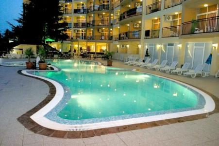 Luna Beach - Half Board & All Inclusive