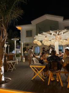 Carpe Diem Boutique - Adults Only - 15