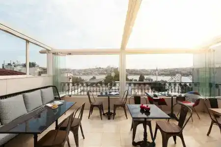 Galata Grace - 84