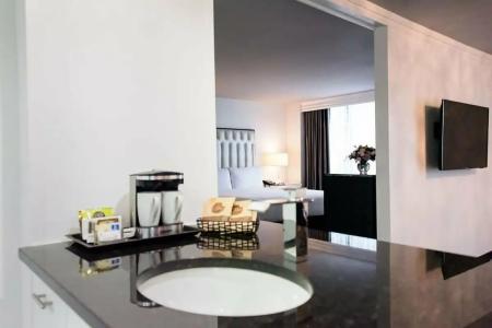 DoubleTree by Hilton Tallahassee - 92