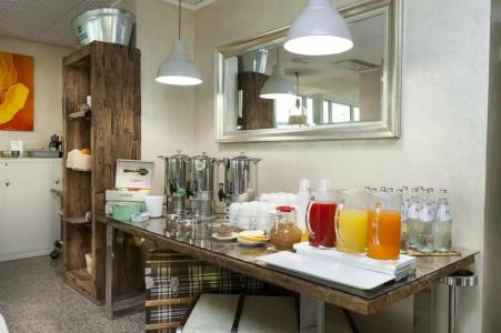 Best Western Maison B - 55