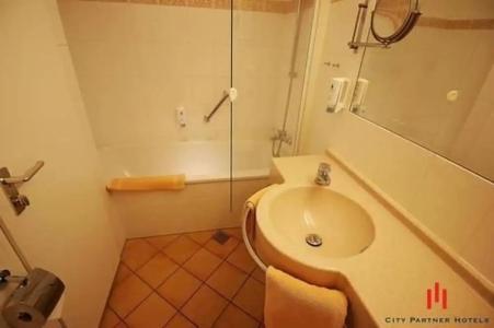 Senator Hamburg - 47