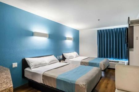 Motel 6-Laredo, TX - Airport - 43