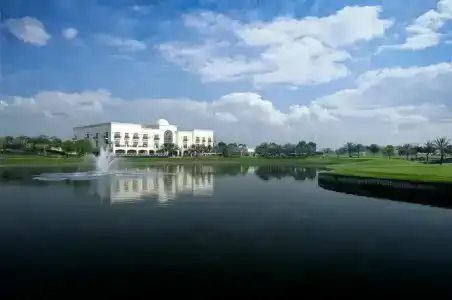 Address Montgomerie - 13