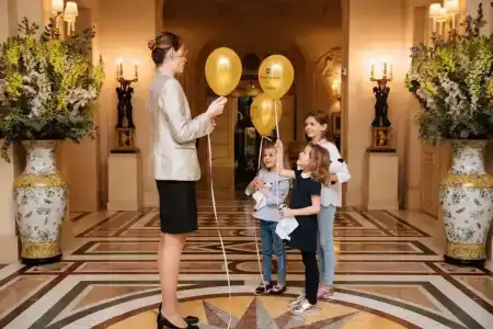 Shangri-La Paris - 50