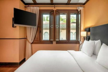 Palacio de Santa Paula, Autograph Collection - 19