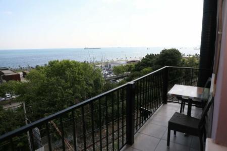 Seahouse Suites - 9