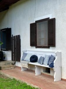 The Houses of History - anno 1830 - 34