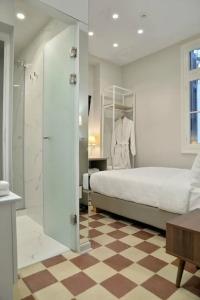 1900 ATHENIAN HOUSE - 27