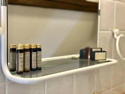 The Houses of History - anno 1830 - 83