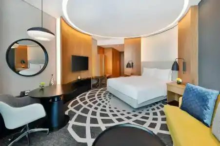 Double Tree by Hilton Dubai Business Bay - 57