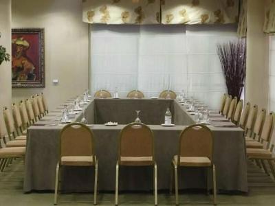 Rafaelhoteles Piramides - 81