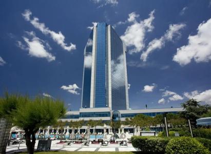 Renaissance Polat Istanbul - 12