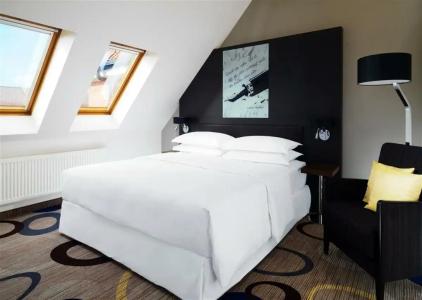 Sheraton Hannover Pelikan - 10