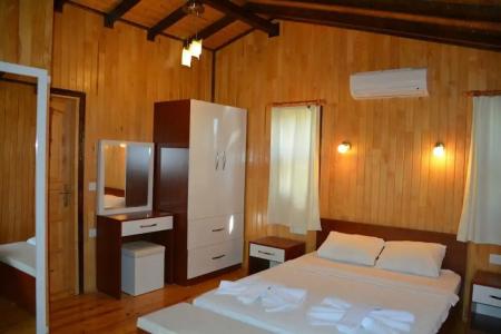 Caretta Caretta Pension - 94