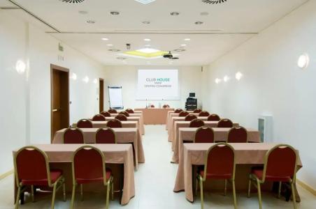 Club House - 48