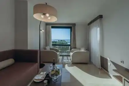 Paloma Perissia - 45