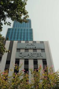 The Quarter Ari by UHG - 12