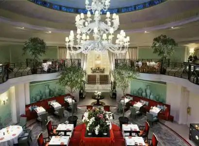 Shangri-La Paris - 51