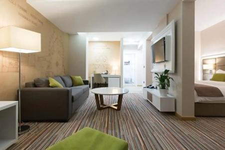 TESLA - Smart Stay Garni - 94