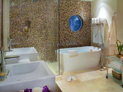 Sunset Marquis - 48