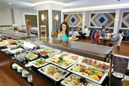 Ramada & Suites by Wyndham Istanbul Merter - 61