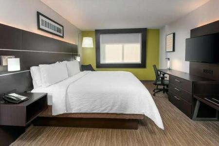 Holiday Inn Express Miami Airport Doral Area, an IHG