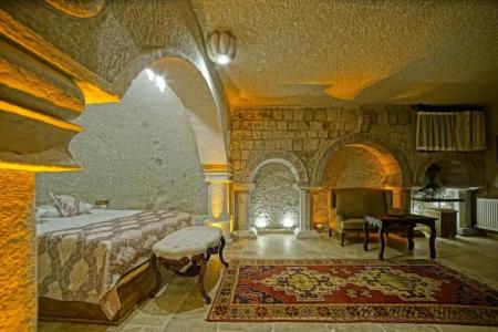 Risus Cave Suites - 64