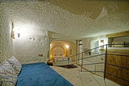 Risus Cave Suites - 49
