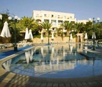 Crithoni's Paradise - 22