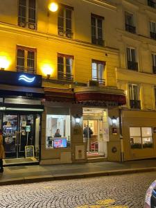 Austin's Saint Lazare - 47