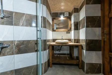 Lemon Cave Suites - 59