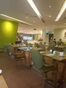 Ramada by Wyndham Abu Dhabi Corniche - 78