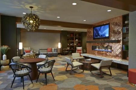 Courtyard by Marriott Lake George - 11
