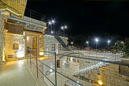 Risus Cave Suites - 20