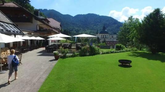 Blaue Gams ***S - 21