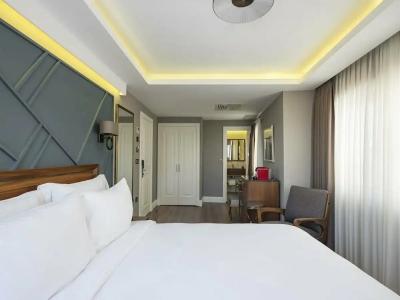 Azzap Galata - 40