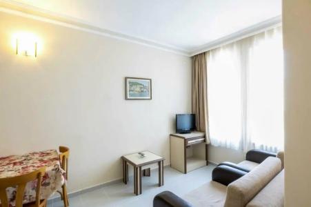 May Flower Apart - 20