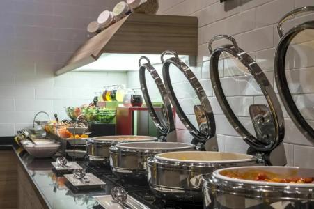 Park Inn By Radisson Istanbul Ataturk Airport - 19