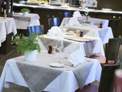 Kyriad Vannes Centre Ville - 57