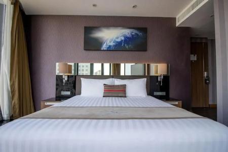 The Continent Bangkok by Compass Hospitality - SHA Extra Plus - 89