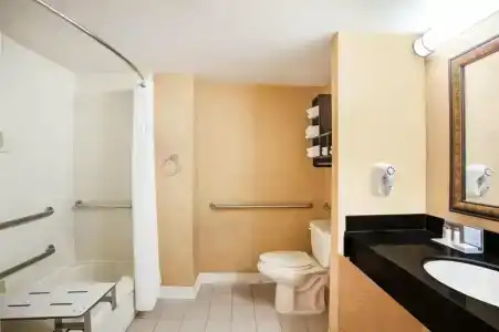 Ramada by Wyndham Abu Dhabi Downtown - 57