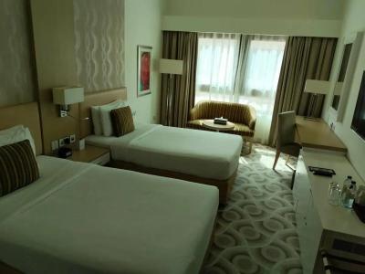 Metropolitan Dubai - 38