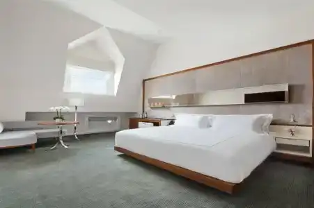 33 Seaport New York - 35