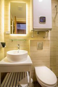 Privilege Suites by Central Park - 90