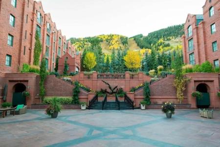 The Little Nell - 48